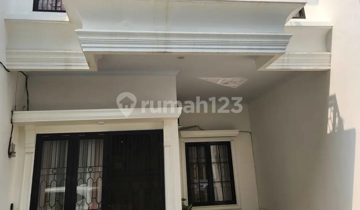 Rumah Minimalis Dalam Cluster Di M.kahfi 