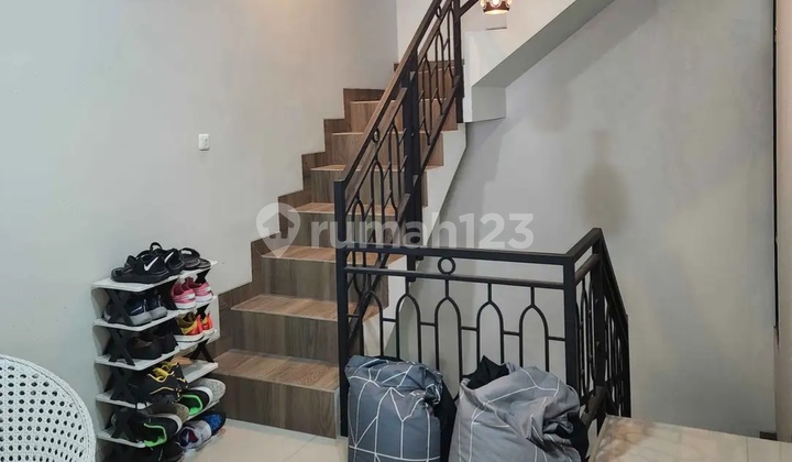 Rumah Minimalis Dalam Cluster Di M.kahfi  2