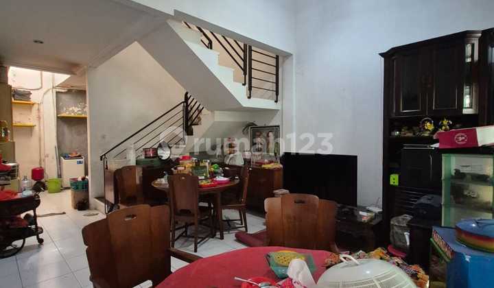 Rumah 1,5 Lantai Dalam Komplek Wisma Cakra Dekat Tol Limo & Krukut