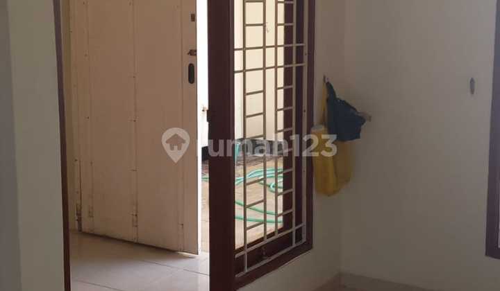 2-Storey House in a Complex, in Limo, Depok, Strategic Location