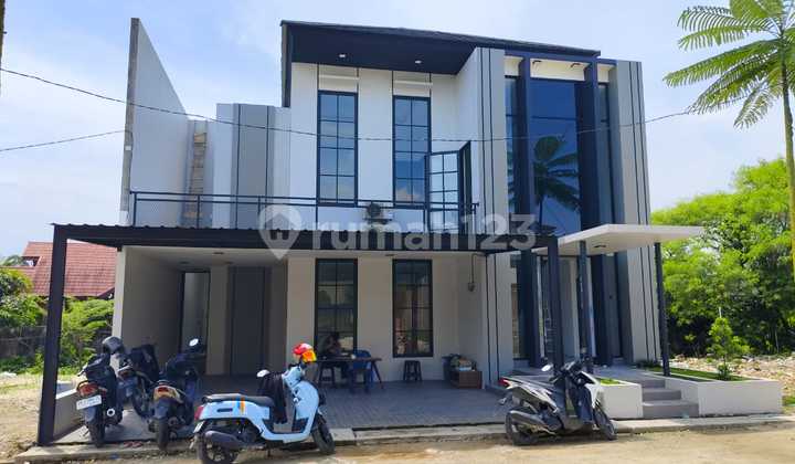 Rumah Cluster Mewah Dua Lantai Din Sudirman 