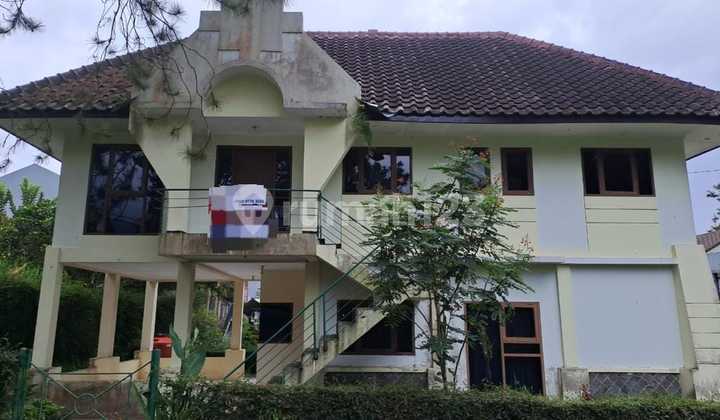 Dijual Villa 2 Lantai Di Villa Istana Bunga- Parongpong-lembang