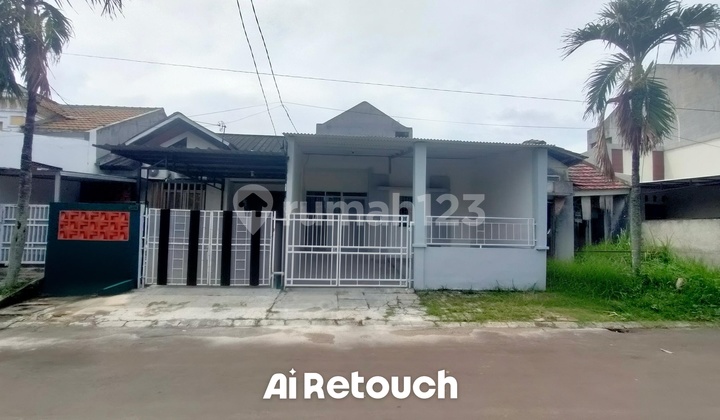 Di Sewakan Rumah Di Bunderan Ke 3 Citra Raya Tangerang. 