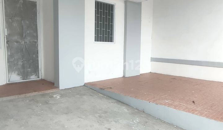 Di Sewakan Rumah Di Bunderan Ke 3 Citra Raya Tangerang.  2