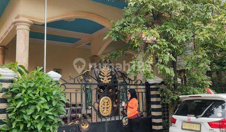 For Sale Luxury and Spacious House in Kemuning Palembang. 2