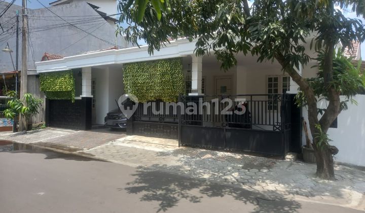 Di Jual Rumah Posisi Hook Graha Pesona. Dv