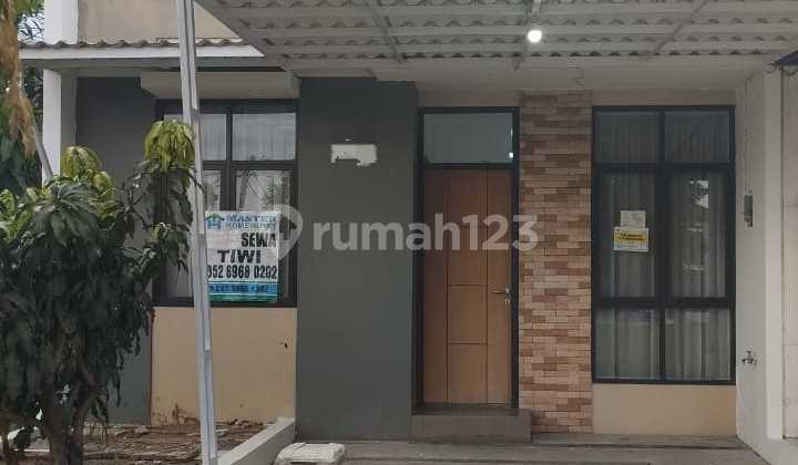 Rumah di Sewakan Cluster Villagio Semi Furnished. Tw