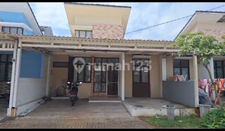 Di Sewakan Rumah Semi Furnished Cluster Villagio. Ch
