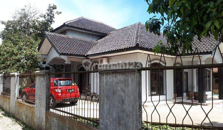 Di Jual Rumah Depan Teras Ada Kolam Renang, Gv 2