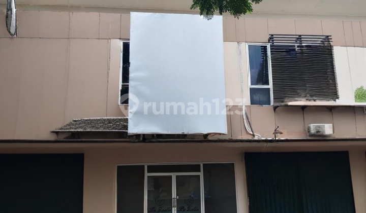 Di Jual Ruko Berikut Isi Klinik Kecantikan. Yl Di Jual Ruko Berikut Isi Klinik Kecantikan. Yl