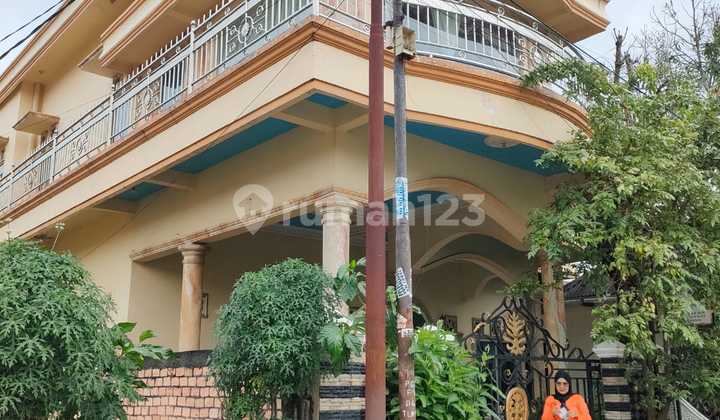 For Sale Luxury and Spacious House in Kemuning Palembang. For Sale Luxury and Spacious House in Kemuning Palembang.