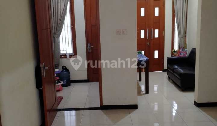 Rumah Siap Huni Dalam Komplek di Cinere Strategis Dekat Pintu Tol