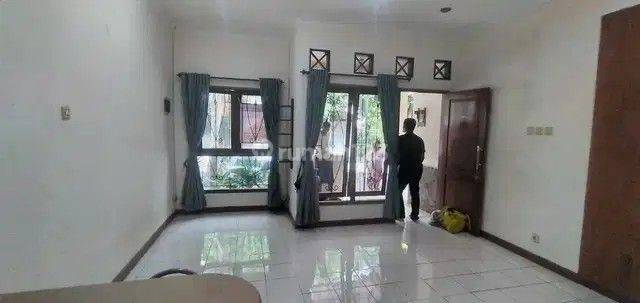 Rumah Siap Huni Dalam Komplek di Limo, Dekat Ke Pintu Tol Krukut 2