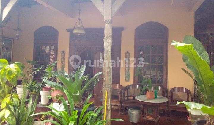 Rumah Lama Hook Dalam Komplek di Cinere, Jalan Lebar