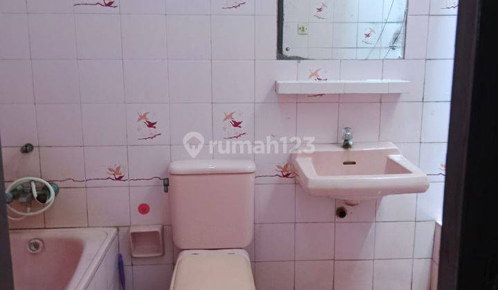 Rumah Lama Terawat Dalam Komplek di Cinere Depok, Jalan 2 Mobil 2