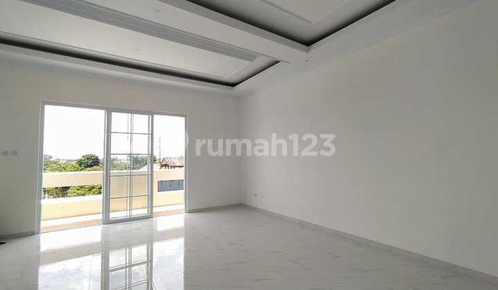 Rumah Cantik 3 Lantai Dalam Cluster Di Pancoran Mas, Depok