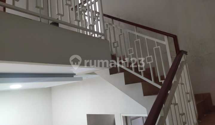 Rumah 2 Lantai, di Jagakarsa, Jakarta Selatan 2
