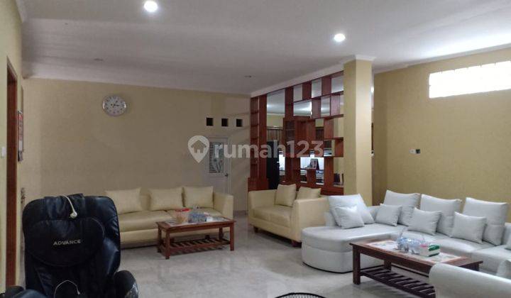 Rumah Bagus 2 Lantai di Jatinegara, Jakarta Timur, Lokasi Strategis 1