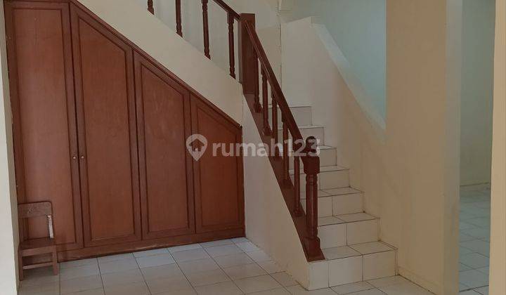 Rumah 2 Lantai Bagus di Cinere, Depok, Lingkungan Aman 1