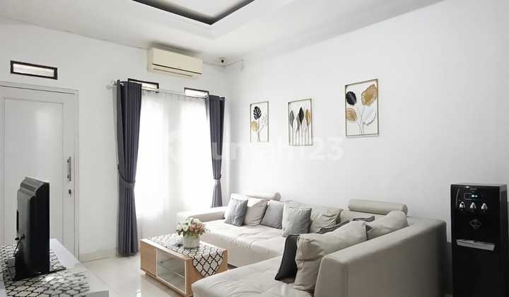 Rumah Minimalis 2 Lantai di Cinere, Depok, Lingkungan Aman