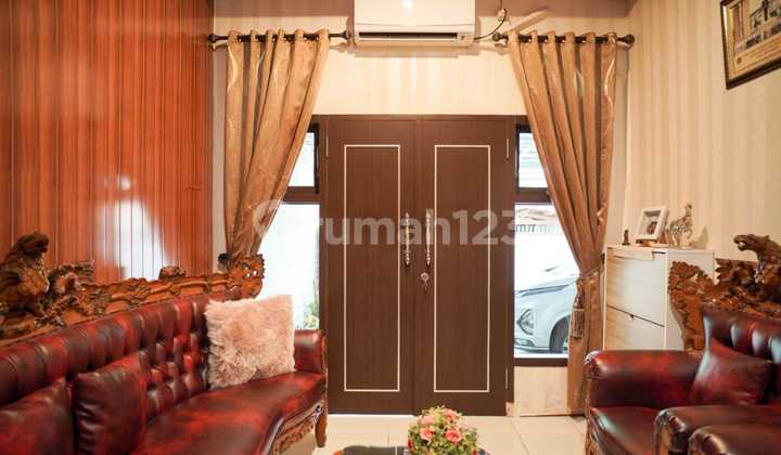 Rumah 1,5 Lantai Dalam Komple Di Pancoran Mas, Depok