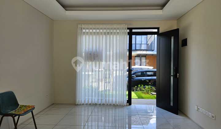 Rumah Semi Furnished Di Tarusetra, Kota Baru Parahyangan 2