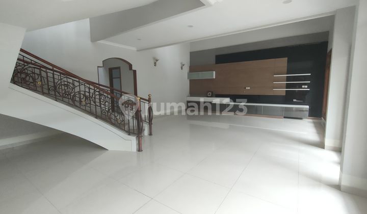 Rumah Lux di Batununggal 2 Lantai SHM Baru