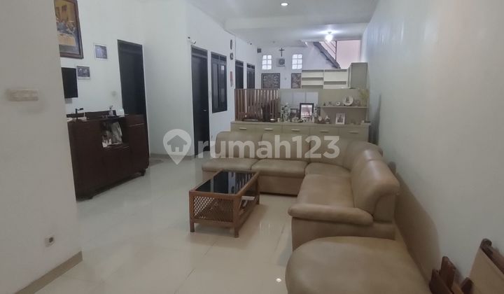 Rumah Dalam Cluster Depan di Batununggal Bandung