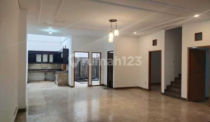Rumah Unfurnished Di Batununggal Cluster , Batununggal Bagus Shm