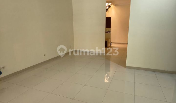 Rumah di Batununggal Semi Furnished SHM