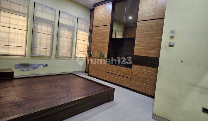 Rumah 2 Lantai Singgasana Shm Bagus Full Furnished  1