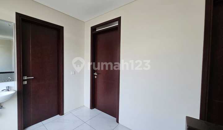 Rumah Baru Minimalis 2 Lantai Bagus SHM di Kota Baru Parahyangan 2