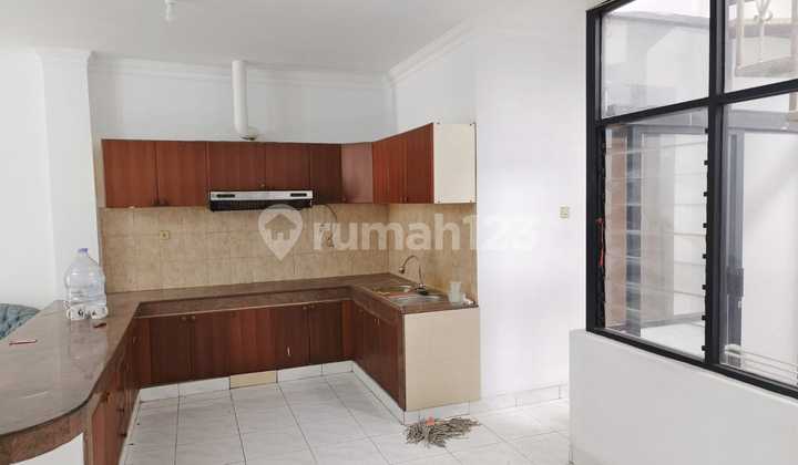 Quick Sale! Two-Story Holis Garden House 2