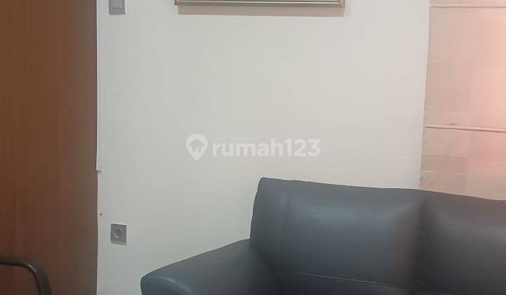 Rumah Kantor 3 Lantai Bagus di Cinere, Depok 2