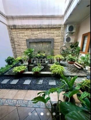 Nice.2.story.house. Nice.2.story.house.