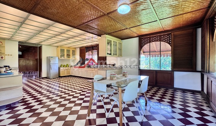 Villa House Suitable For Residence or Cluster in Cirendeu 2