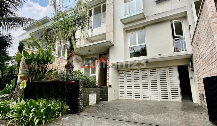 Brand New House Modern Minimalis Kebayoran Baru Jakarta Selatan Brand New House Modern Minimalis Kebayoran Baru Jakarta Selatan