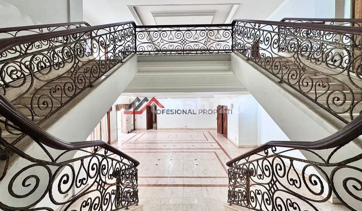 Rumah Lokasi Premium Dekat Pusat Bisnis Posisi Hoek Harga Dibawah Njop 2