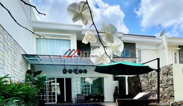 Rumah Dalam Towns Lokasi Strategis Taman Luas Private Pool Di Mampang Jakarta Selatan