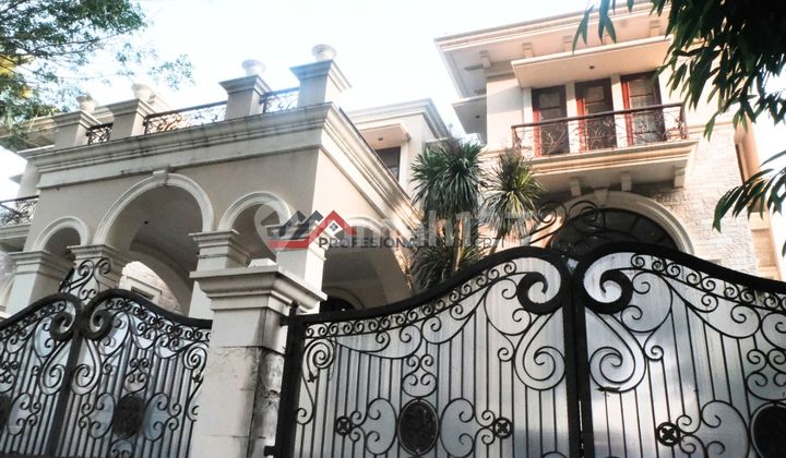 Rumah Prestisius Lokasi Dekat Central Bisnis Kuningan 