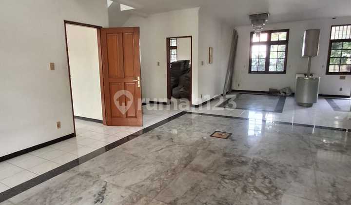 For Rent Spacious Corner House on Duren Sawit Roadside