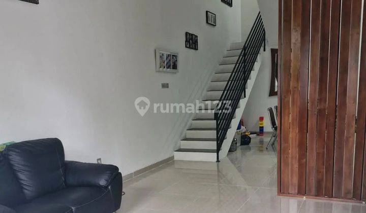 Modern Minimalis 3lt Di BCS Raya Klp Gading  1