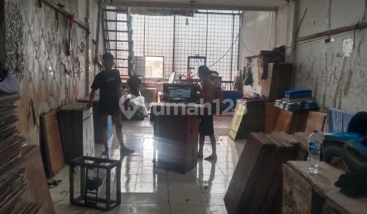 For Quick Sale, 3-Storey Shop House in Jelambar, 4.5m Width