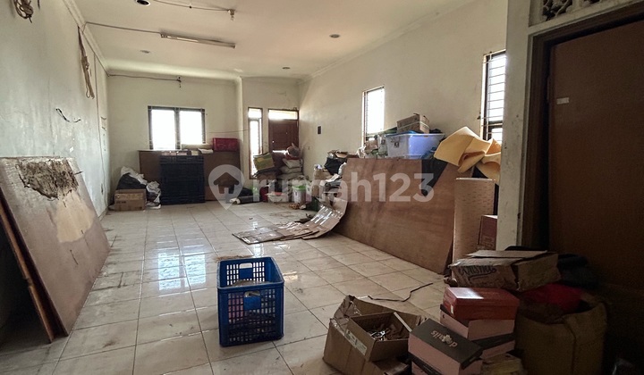 Ready-to-Use Shophouse in Kemayoran for Sale, 2 Units, 3.5 Floors Ready-to-Use Shophouse in Kemayoran for Sale, 2 Units, 3.5 Floors