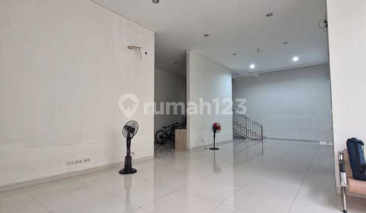 Dijual Rumah Mewah Dgn Slot Lift di Jatinegara