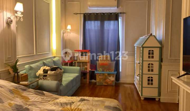 For Sale House in Pejaten Barat One Gate System