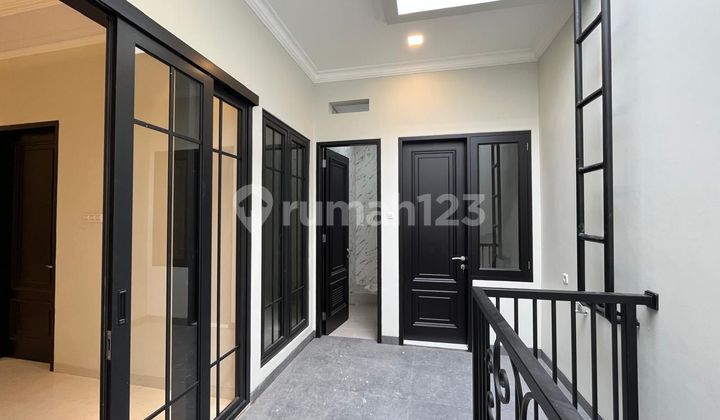 Dijual Rumah Brand New American Classic Di Cempaka Putih