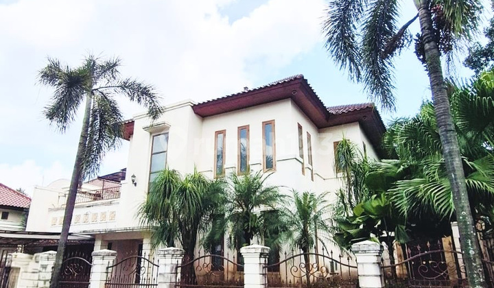 Jual Cepat Rumah Dgn Private Pool di Bintaro @14.5M Jual Cepat Rumah Dgn Private Pool di Bintaro @14.5M