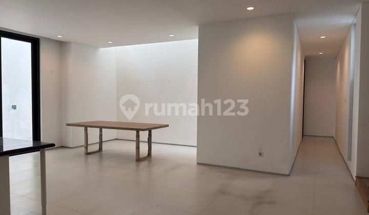 For Sale/Rent Luxury Cluster House Kemang 928M2 Land + Pool @600M 2