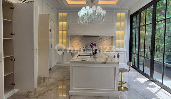 Jarang Ada Rumah Classic Modern Hoek Luas 312 @19.5M 2